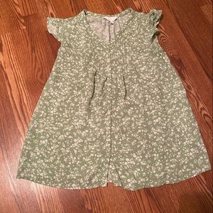 Maternity flutter sleeve top